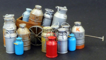 1/35 Milk and cream cans