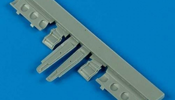 1/48 P-40 Warhawk undercarriage covers