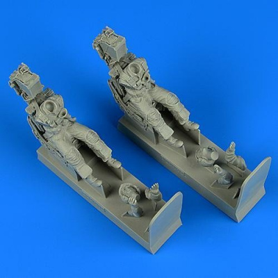 1/32 US Navy Pilot & Operator with ej. seats for F