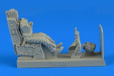 1/32 USAF Fighter Pilot with ejection seat