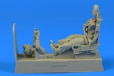 1/32 USAF Pilot for F-100 with ejection seat