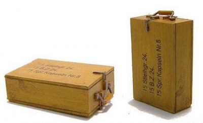 1/35 German box for grenades