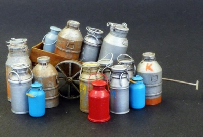 1/35 Milk and cream cans