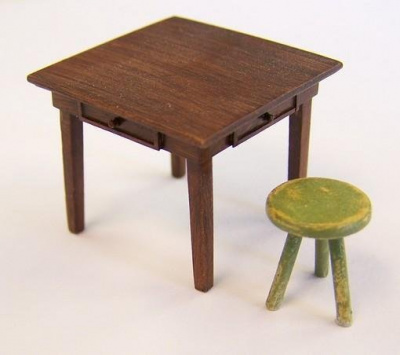 1/35 Table and molar