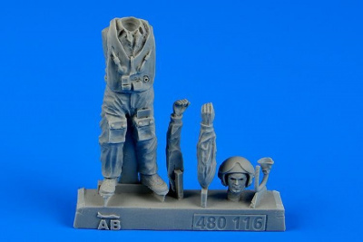 1/48 Soviet Pilot with life jacket - the Cold War