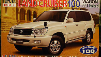 Toyota Land Cruiser 100 Wagon VX Limited 1:24 - Fujimi
