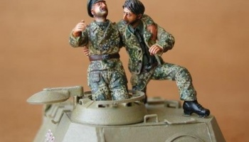 1/35 German Tank Crew - France 1944 (2 fig.)