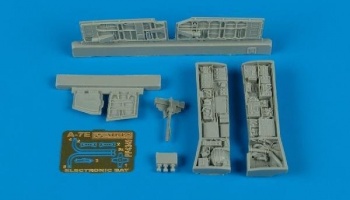 1/48 A-7E Corsair II electronic bays