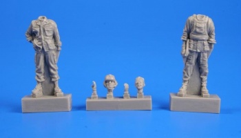 1/48 US Army AH-1 Pilot and Gunner (Vietnam War)