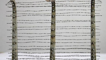 1/35 Barbed wire fence