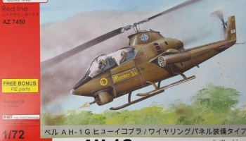 1/72 AH-1G Huey Cobra w/panels