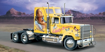 AMERICAN SUPERLINER (1:24) Model Kit Truck 3820 - Italeri