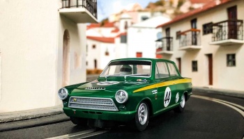Autíčko Touring SCALEXTRIC C4540 - Ford Lotus Cortina - Goodwood 2023 - Andrew Jordan + David Dickenson (1:32)