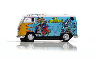Autíčko Film & TV SCALEXTRIC C3933 - VW Panel Van T1b - DC Comics (1:32) - Scalextric