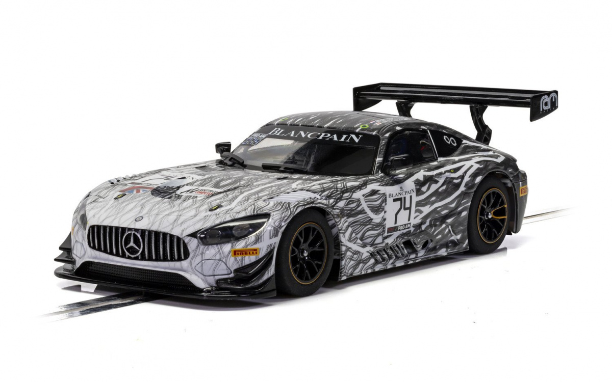 Scalextric C3855 BMW Z4 GT3 ROAL Motorsport Spa 2015 Slot Car 1/32 Analog 