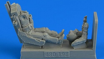 1/48 USAF Fighter Pilot with ejection seat for F-5