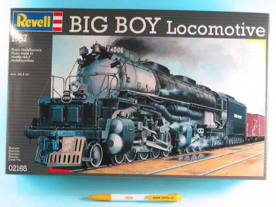 Big Boy Locomotive (1:87) Plastic Model Kit lokomotiva 02165 - Revell