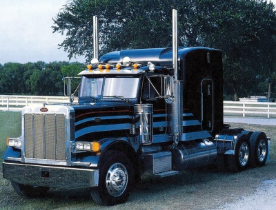 CLASSIC PETERBILT 378 "Long Hauler" (1:24) - Italeri