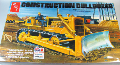 Construction Bulldozer 1/25 - AMT