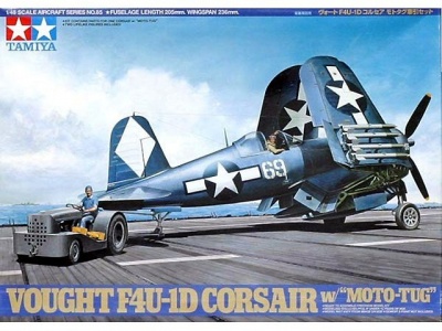 F4U-1D Corsair w/ Moto-Tug (1:48) - Tamiya