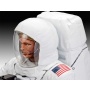 Gift-Set 03702 - Apollo 11 Astronaut on the Moon (50 Years Moon Landing) (1:8) - Revell