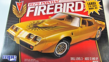 SLEVA 250,-Kč 20% DISCOUNT - Pontiac Firebird 1979, 1:16 - MPC