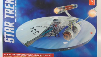 Star Trek USS Enterprise NCC1701 Cutaway - AMT