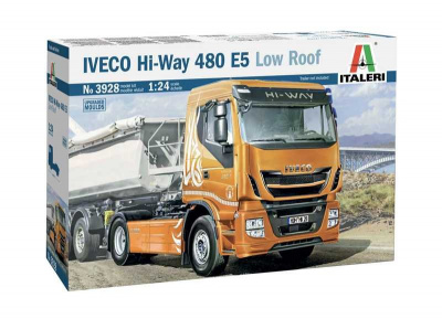 IVECO HI-WAY 490 E5 (Low Roof) (1:24) Model Kit Truck 3928 - Italeri