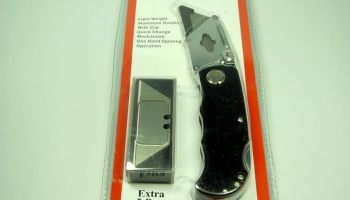 Nůž sklápěcí s pojistkou, s 5 čepelemi, černý - Knife Folding Lock Back Utility with 5 Blades - MAXX