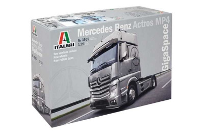 Mercedes Benz Actros MP4 Gigaspace (1:24) Model Kit Truck 3905 - Italeri