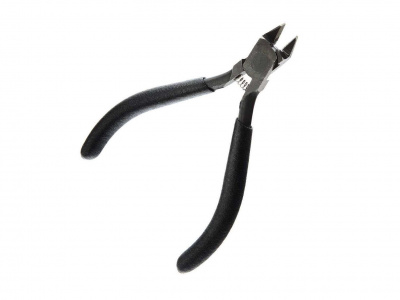 Micro Cutting Pliers 39081- Revell