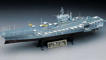 USS CV-63 KITTY HAWK (1:800) - Academy