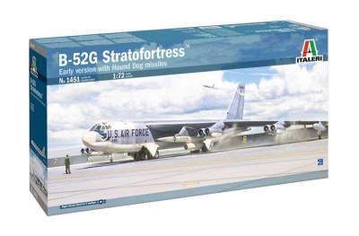 Model Kit letadlo - B-52G Stratofortress Early version with Hound Dog Missiles (1:72) - Italeri