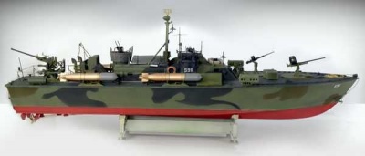 Model Kit loď PRM edice 5602 - ELCO 80' TORPEDO BOAT PT - 596 (1:35) - Italeri