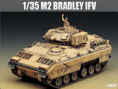 Model Kit tank  - M2 BRADLEY IFV (1:35) - Academy