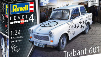 Trabant 601S "Builder's Choice" (1:24) Plastic Model Kit auto 07713 - Revell