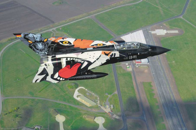 Plastic ModelKit letadlo 04660 - Tornado "Black Panther" (1:72)
