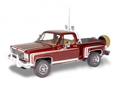 Plastic ModelKit MONOGRAM auto 4486 - 76 Chevy Sports Stepside Pickup (1:25) - Revell