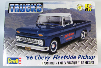 Plastic ModelKit MONOGRAM auto 7225 -  '66 Chevy® Fleetside Pickup (1:25) - Revell