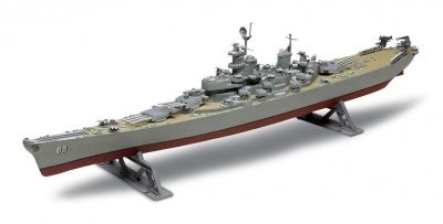 Plastic ModelKit MONOGRAM loď 0301 - USS Missouri Battleship (1:535) - Revell