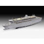 Queen Mary 2 (Platinum Edition) (1:400) Plastic Model Kit Limited Edition - Revell
