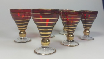 Likérovky - Bohemia Glass - rubínové sklo zlatě zdobené - 6ks - Retro