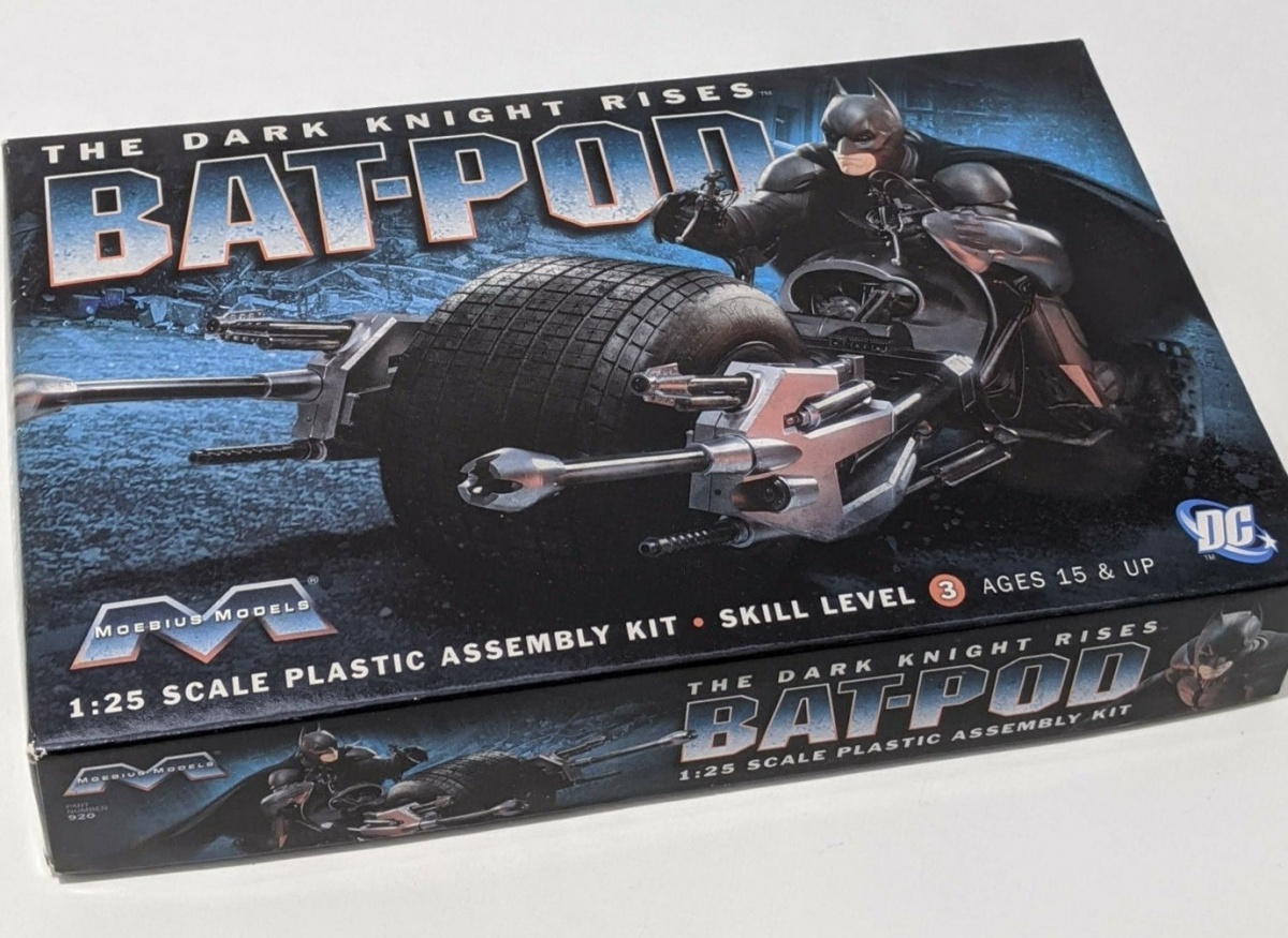 SLEVA 180,-Kč Discount 25% - Bat-Pod The Dark Knight Rises 1/25