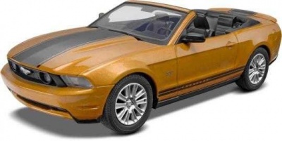 Snap Kit MONOGRAM auto 1963 -  2010 Ford Mustang Convertible (1:25)