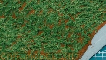 Diorama Texture Paint (Grass Effect, Green) Zrnitý nátěr zelená tráva – Tamiya