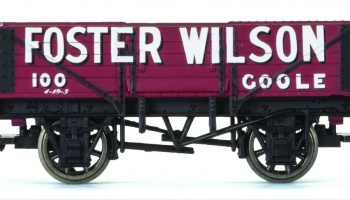 Vagón nákladní HORNBY R6748 - 5 Plank Wagon 'Foster Wilson'