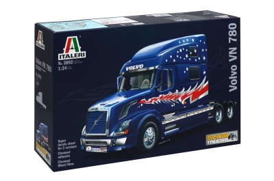 VOLVO VN 780 (1:24) Model Kit Truck 3892 - Italeri