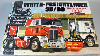 White Freightliner SD/DD 75th Anniversary 1/25 - AMT